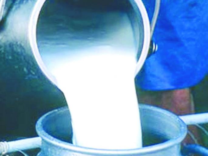 Support of Shiv Sena to milk prices: Shashikant Gad | दूध दरवाढीला शिवसेनेचा पाठिंबा : शशिकांत गाडे