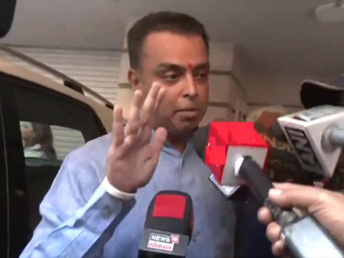Milind deora Latest News: Deora will go to Eknath Shinde group Shivsena 2pm; close Aid MLA Amin Patel will remain in Congress | देवरा आज दुपारीच शिंदे गटात जाणार; खास आमदार काँग्रेसमध्येच राहणार Milind deora Latest News: Deora will go to Eknath Shinde group Shivsena 2pm; close Aid MLA Amin Patel will remain in Congress | देवरा आज दुपारीच शिंदे गटात जाणार; खास आमदार काँग्रेसमध्येच राहणार