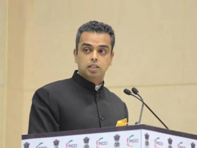 Milind Deora may contest Maharashtra Assembly Vidhan Sabha Election 2024 in Worli against Aditya Thackeray | मिलिंद देवरा यांना शिंदेसेनेकडून उमेदवारी? वरळीतून आदित्य ठाकरेंच्या विरोधात रिंगणात Milind Deora may contest Maharashtra Assembly Vidhan Sabha Election 2024 in Worli against Aditya Thackeray | मिलिंद देवरा यांना शिंदेसेनेकडून उमेदवारी? वरळीतून आदित्य ठाकरेंच्या विरोधात रिंगणात