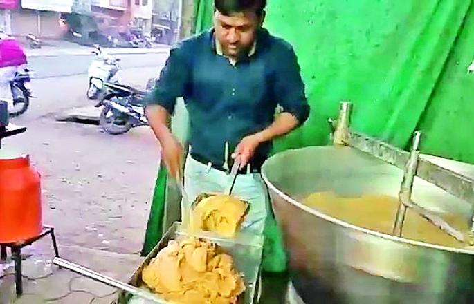 Andhra Pradesh demand for milk products in Malegaon | मालेगावातील दुग्धजन्य पदार्थांना आंध्र प्रदेशात मागणी