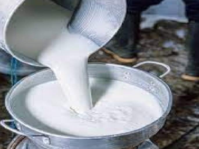 Pune district leads in milk subsidy in the state | दूध अनुदानात राज्यात पुणे जिल्हा आघाडीवर, राज्यातील शेतकऱ्यांना आतापर्यंत किती कोटींचे वाटप झाले..वाचा Pune district leads in milk subsidy in the state | दूध अनुदानात राज्यात पुणे जिल्हा आघाडीवर, राज्यातील शेतकऱ्यांना आतापर्यंत किती कोटींचे वाटप झाले..वाचा