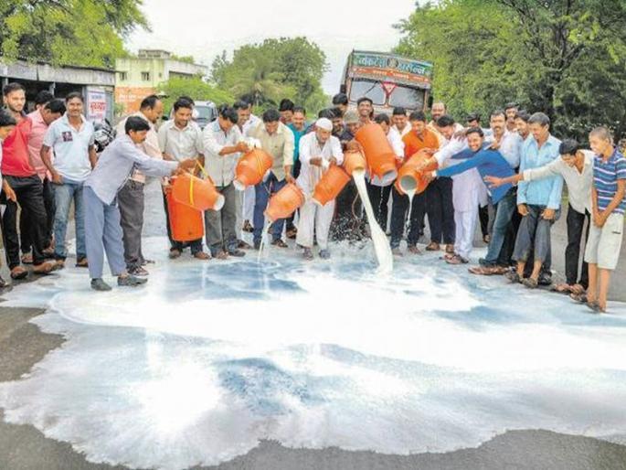 Reconciliation if the betrayal in the implementation, the Kisan Sabha sign | अंमलबजावणीत विश्वासघात झाल्यास पुन्हा संघर्ष, किसान सभेचा इशारा Reconciliation if the betrayal in the implementation, the Kisan Sabha sign | अंमलबजावणीत विश्वासघात झाल्यास पुन्हा संघर्ष, किसान सभेचा इशारा