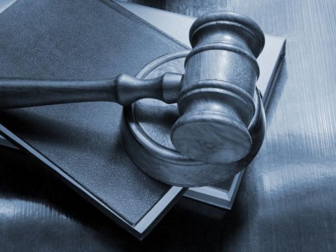 Larger drivers have more responsibility than smaller vehicles; High Court | लहान वाहनापेक्षा मोठ्या वाहनचालकाची जबाबदारी अधिक; उच्च न्यायालय Larger drivers have more responsibility than smaller vehicles; High Court | लहान वाहनापेक्षा मोठ्या वाहनचालकाची जबाबदारी अधिक; उच्च न्यायालय