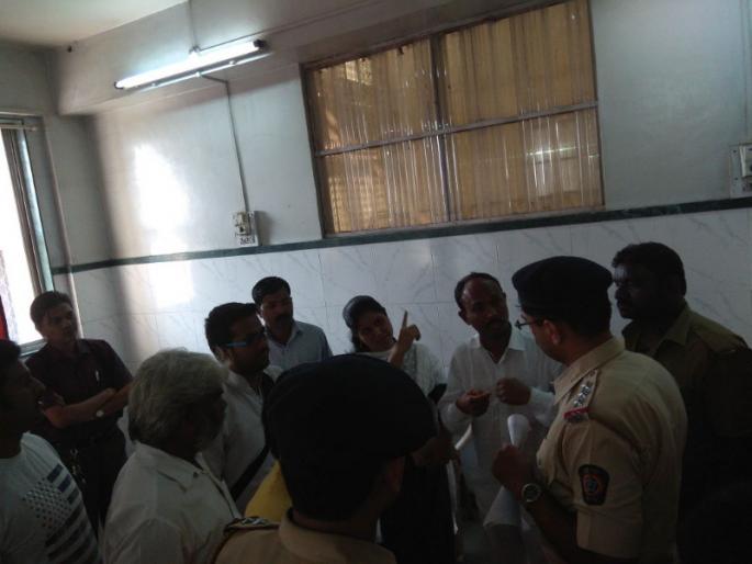 Workers got patients!!! Munnabhai MBBS at Rajiv Gandhi Hospital in Yerwada | कामगार झाले रुग्ण!!!; येरवड्यातील राजीव गांधी रुग्णालयात मुन्नाभाई एमबीबीएस Workers got patients!!! Munnabhai MBBS at Rajiv Gandhi Hospital in Yerwada | कामगार झाले रुग्ण!!!; येरवड्यातील राजीव गांधी रुग्णालयात मुन्नाभाई एमबीबीएस