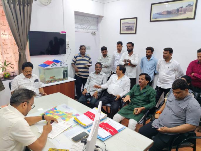 Uddhav Sena demands action against unauthorized silica mining and traffic in Kankavali taluka | कणकवली तालुक्यातील अनधिकृत सिलिका उत्खननासह वाहतुकीवर कारवाई करा, उद्धवसेनेची मागणी Uddhav Sena demands action against unauthorized silica mining and traffic in Kankavali taluka | कणकवली तालुक्यातील अनधिकृत सिलिका उत्खननासह वाहतुकीवर कारवाई करा, उद्धवसेनेची मागणी