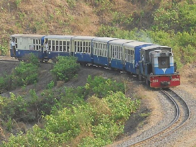 The closed 'Queen of Matheran' will start before Christmas | बंद असलेली ‘माथेरानची राणी’ नाताळपूर्वी होणार सुरू The closed 'Queen of Matheran' will start before Christmas | बंद असलेली ‘माथेरानची राणी’ नाताळपूर्वी होणार सुरू