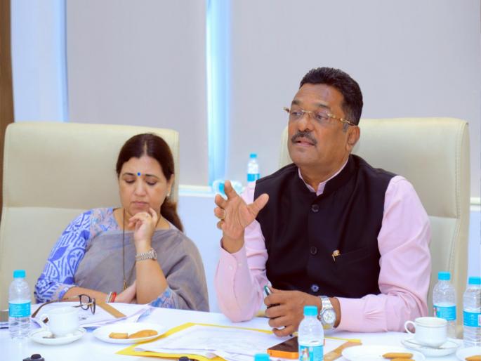 minister pratap sarnaik said it is necessary to make st bus mahamandal economically prosperous and govt is positive on demands of workers | “STला आर्थिकदृष्ट्या समृद्ध करणे गरजेचे, कामगारांच्या मागण्यांवर शासन सकारात्मक”: सरनाईक