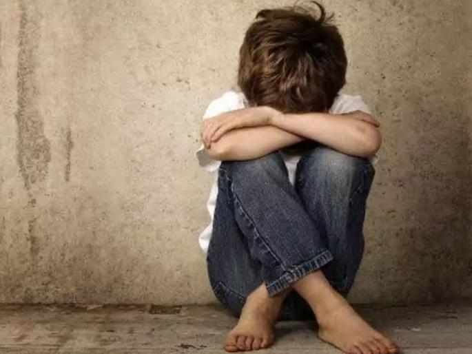 minor boy Sexually abused with cigarette butts | धक्कादायक! अल्पवयीन मुलास सिगारेटचे चटके देत लैंगिक अत्याचार minor boy Sexually abused with cigarette butts | धक्कादायक! अल्पवयीन मुलास सिगारेटचे चटके देत लैंगिक अत्याचार