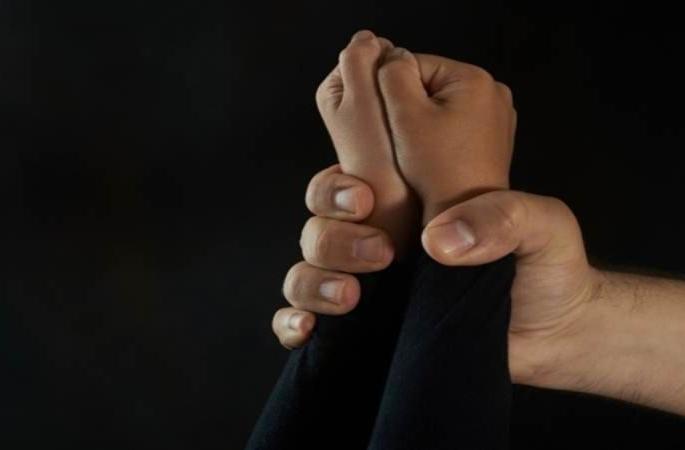 Obscene behave with a two-year-old girl in Nagpur | नागपुरात दोन वर्षाच्या मुलीसोबत अश्लील चाळे