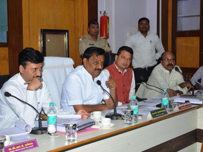 No eligible farmers should be deprived from debt waiver - Subhash Deshmukh | कर्जमाफीपासून एकही पात्र शेतकरी वंचित राहता कामा नये - सहकार,पणन व वस्त्रोद्योग मंत्री सुभाष देशमुख No eligible farmers should be deprived from debt waiver - Subhash Deshmukh | कर्जमाफीपासून एकही पात्र शेतकरी वंचित राहता कामा नये - सहकार,पणन व वस्त्रोद्योग मंत्री सुभाष देशमुख