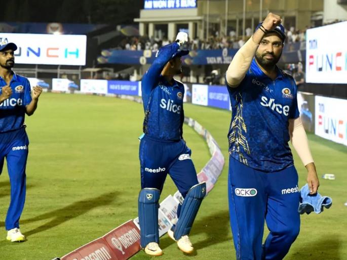 IPL 2022 playoffs scenarios : Mumbai Indians are the first team to be eliminated from IPL 2022, Rajasthan Royals moves to number 3 in the points table | IPL 2022 playoffs scenarios : राजस्थान रॉयल्सच्या विजयाने Mumbai Indians ला मिळाला स्पर्धेबाहेर होण्याचा पहिला मान; आता पाहा कोणात शर्यत