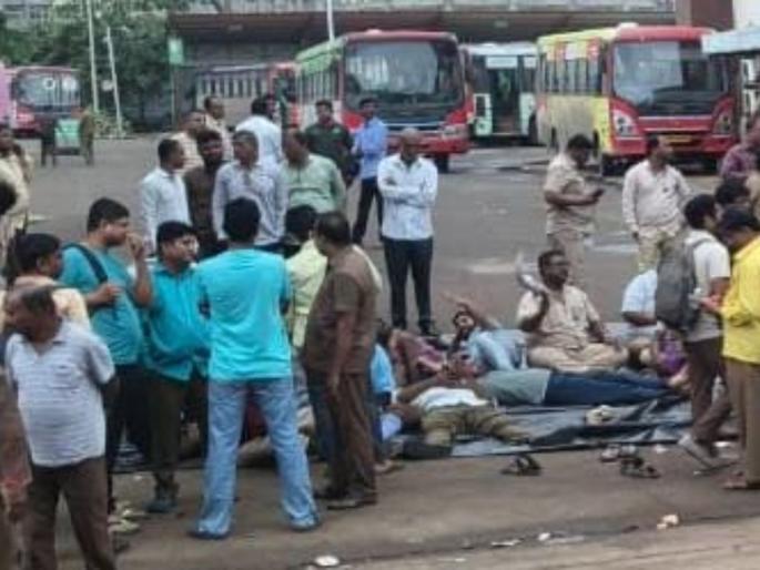 BJP-led workers' union in Mira Bhayandar Municipal Transport Service strike | मीरा भाईंदर महापालिका परिवहन सेवेतील भाजपा प्रणित कामगार संघटनेचा बंद BJP-led workers' union in Mira Bhayandar Municipal Transport Service strike | मीरा भाईंदर महापालिका परिवहन सेवेतील भाजपा प्रणित कामगार संघटनेचा बंद