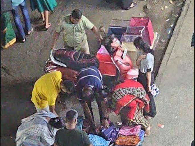 Municipality prohibits hawkers from sitting in Shanti Nagar of Mira Road; Stress again from action | मीरारोडच्या शांतीनगरमध्ये फेरीवाल्यांना बसण्यास पालिकेची मनाई; कारवाई वरून पुन्हा तणाव Municipality prohibits hawkers from sitting in Shanti Nagar of Mira Road; Stress again from action | मीरारोडच्या शांतीनगरमध्ये फेरीवाल्यांना बसण्यास पालिकेची मनाई; कारवाई वरून पुन्हा तणाव