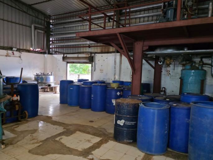 Mira Bhayandar Crime Branch busts Mephedrone drug factory in Telangana | मीरा भाईंदरच्या गुन्हे शाखेने तेलंगणातील मेफेड्रोन अमली पदार्थ बनवणारा कारखाना केला उध्वस्त Mira Bhayandar Crime Branch busts Mephedrone drug factory in Telangana | मीरा भाईंदरच्या गुन्हे शाखेने तेलंगणातील मेफेड्रोन अमली पदार्थ बनवणारा कारखाना केला उध्वस्त