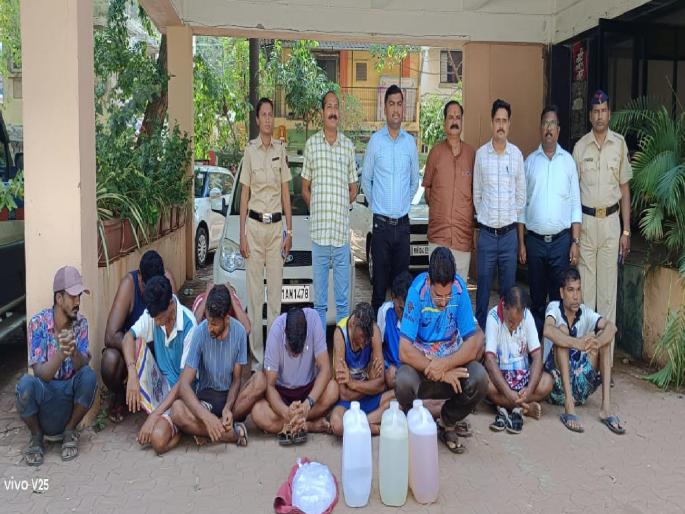 Arrests and fines for those arrested on village liquor charges | गावठी दारु गुत्यावर अटक केलेल्यांना अटक आणि दंड Arrests and fines for those arrested on village liquor charges | गावठी दारु गुत्यावर अटक केलेल्यांना अटक आणि दंड
