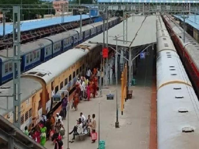 For the convenience of railway passengers, temporary additional bogies will be added to the four express trains running through Miraj | दिवाळीमुळे रेल्वेगाड्यांना मोठी गर्दी, मध्य रेल्वेने घेतला महत्वाचा निर्णय For the convenience of railway passengers, temporary additional bogies will be added to the four express trains running through Miraj | दिवाळीमुळे रेल्वेगाड्यांना मोठी गर्दी, मध्य रेल्वेने घेतला महत्वाचा निर्णय