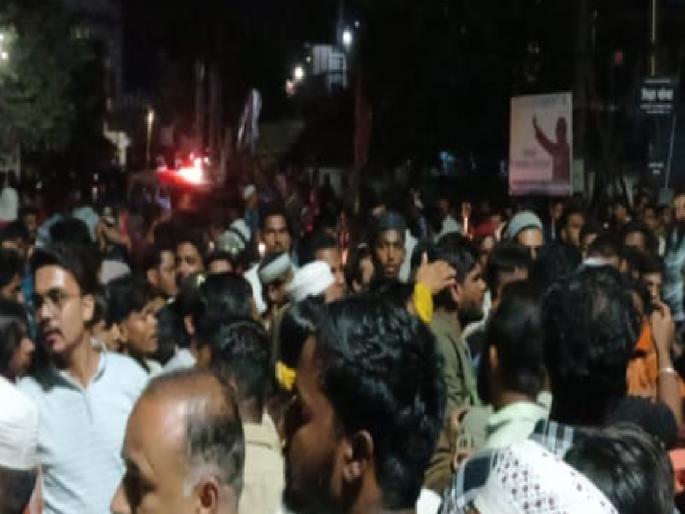 Cases filed against 150 people for creating ruckus in Miraj 13 arrested | Sangli: मिरजेत हुल्लडबाजी करणाऱ्या दीडशे जणांवर गुन्हे; १३ जण ताब्यात Cases filed against 150 people for creating ruckus in Miraj 13 arrested | Sangli: मिरजेत हुल्लडबाजी करणाऱ्या दीडशे जणांवर गुन्हे; १३ जण ताब्यात
