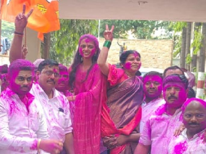BJP suffers setback in Miraj Speaker election Congress's Tanvi Kamlekar wins | Sangli: मिरजेत सभापती निवडीत भाजपला धक्का; काँग्रेसच्या तन्वी कमलेकर विजयी BJP suffers setback in Miraj Speaker election Congress's Tanvi Kamlekar wins | Sangli: मिरजेत सभापती निवडीत भाजपला धक्का; काँग्रेसच्या तन्वी कमलेकर विजयी