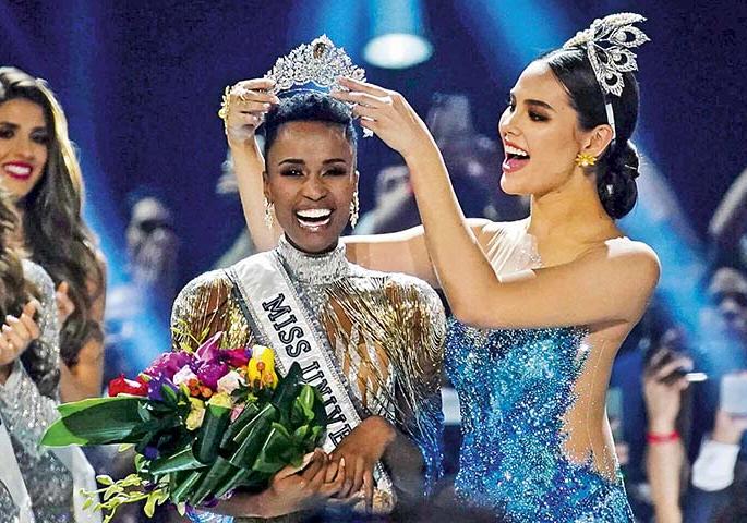 meet miss universe zozibini Tunzi & change your perception about beauty! | झोझिबिनी : कोण म्हणतं ती सुंदर नाही? meet miss universe zozibini Tunzi & change your perception about beauty! | झोझिबिनी : कोण म्हणतं ती सुंदर नाही?