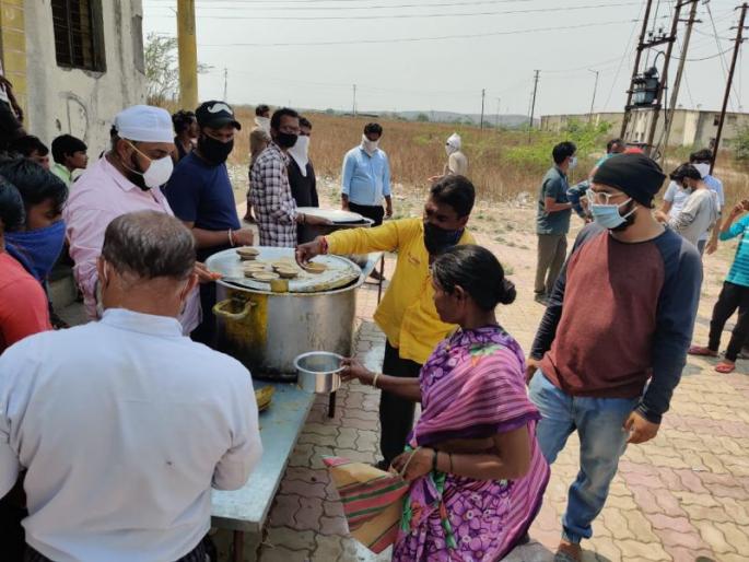 Khamgaon: 'Narayan Seva' from Mission O-2! | खामगाव: 'मिशन ओ-२' कडून ‘नारायण सेवा’! Khamgaon: 'Narayan Seva' from Mission O-2! | खामगाव: 'मिशन ओ-२' कडून ‘नारायण सेवा’!