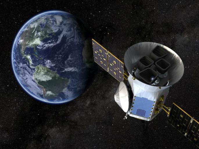 Due to the mission Shakti of India, 400 pieces scattered through in space | भारताच्या  मिशन शक्तीमुळे अंतराळात पसरले 400 तुकडे, नासाने वर्तवली भीती Due to the mission Shakti of India, 400 pieces scattered through in space | भारताच्या  मिशन शक्तीमुळे अंतराळात पसरले 400 तुकडे, नासाने वर्तवली भीती