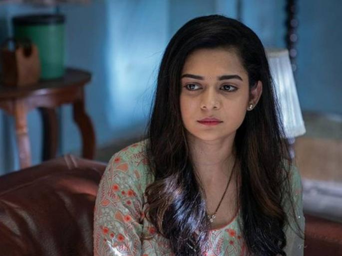 mithila palkar experienced horrific incidence in crowded bus shared in an interview | "बसमधला तो स्पर्श अतिशय किळसवाणा..." मिथिला पालकरने सांगितला भयानक अनुभव mithila palkar experienced horrific incidence in crowded bus shared in an interview | "बसमधला तो स्पर्श अतिशय किळसवाणा..." मिथिला पालकरने सांगितला भयानक अनुभव