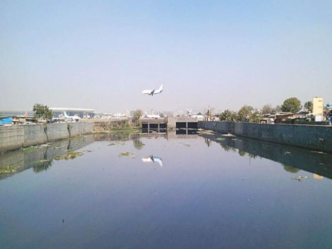 Mithi river will be deepening and widening provision in the budget for the third phase | ‘मिठी’चे खोलीकरण, रुंदीकरण होणार; तिसऱ्या टप्प्यासाठी अर्थसंकल्पात तरतूद Mithi river will be deepening and widening provision in the budget for the third phase | ‘मिठी’चे खोलीकरण, रुंदीकरण होणार; तिसऱ्या टप्प्यासाठी अर्थसंकल्पात तरतूद