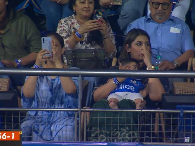 IPL 2024, MI vs SRH  Live Marathi : Angad Jasprit Bumrah and Sanjana in the stands, SRH is 56 for 1 from 6 overs., Jasprit Bumrah gets the first wicket for MI. | बाबांना चिअर करण्यासाठी वानखेडेवर आला अंगद! जसप्रीत बुमराहच्या लेकाची झलक  