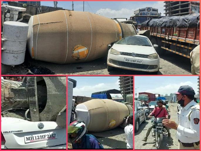 terrible accident in Pune city as the driver lost control of the vehicle | चालकाचे वाहनावरील नियंत्रण सुटल्याने पुणे शहरात भीषण अपघात; दोन जण गंभीर जखमी terrible accident in Pune city as the driver lost control of the vehicle | चालकाचे वाहनावरील नियंत्रण सुटल्याने पुणे शहरात भीषण अपघात; दोन जण गंभीर जखमी