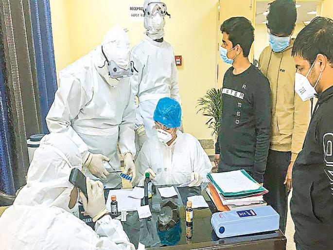 China Coronavirus : The death toll in China is 361; So far, an infection of 17205 people | China Coronavirus : चीनमधील मृतांची संख्या ३६१; आतापर्यंत १७,२०५ लोकांना संसर्ग China Coronavirus : The death toll in China is 361; So far, an infection of 17205 people | China Coronavirus : चीनमधील मृतांची संख्या ३६१; आतापर्यंत १७,२०५ लोकांना संसर्ग