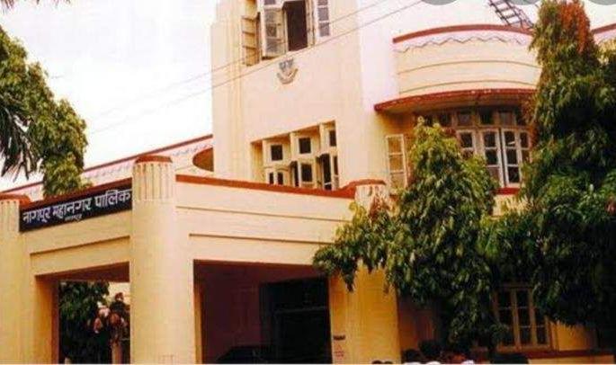 politics in nmc over property tax exemption | मालमत्ता करमाफीवरून मनपात 'पॉलिटिक्स'