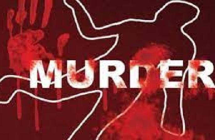 drunken man murdered over a small fight bhandara | दारूच्या नशेत शिवीगाळ करणे जीवावर बेतले; गळा चिरून शेजाऱ्याचा खून