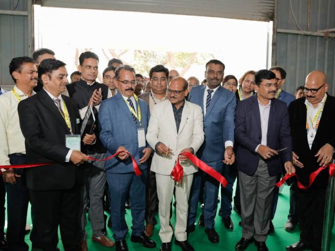 Worker safety is the first priority says dish director devidas gore | कामगारांच्या सुरक्षिततेला प्रथम प्राधान्य; डिशचे संचालक देविदास गोरेंचे प्रतिपादन Worker safety is the first priority says dish director devidas gore | कामगारांच्या सुरक्षिततेला प्रथम प्राधान्य; डिशचे संचालक देविदास गोरेंचे प्रतिपादन