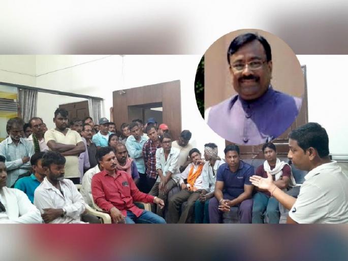 Mediation of Sudhir Mungantiwar, relief to 206 cleaning contract workers of municipality | सुधीर मुनगंटीवारांची मध्यस्थी, मनपाच्या २०६ सफाई कंत्राटी कामगारांना दिलासा Mediation of Sudhir Mungantiwar, relief to 206 cleaning contract workers of municipality | सुधीर मुनगंटीवारांची मध्यस्थी, मनपाच्या २०६ सफाई कंत्राटी कामगारांना दिलासा