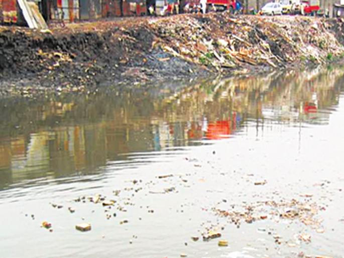 Upload photographs of pre-monsoon rains in Mumbai till June 12 | मुंबईतील पावसाळापूर्व कामांची छायाचित्रे १२ जूनपर्यंत ‘अपलोड’ करा Upload photographs of pre-monsoon rains in Mumbai till June 12 | मुंबईतील पावसाळापूर्व कामांची छायाचित्रे १२ जूनपर्यंत ‘अपलोड’ करा