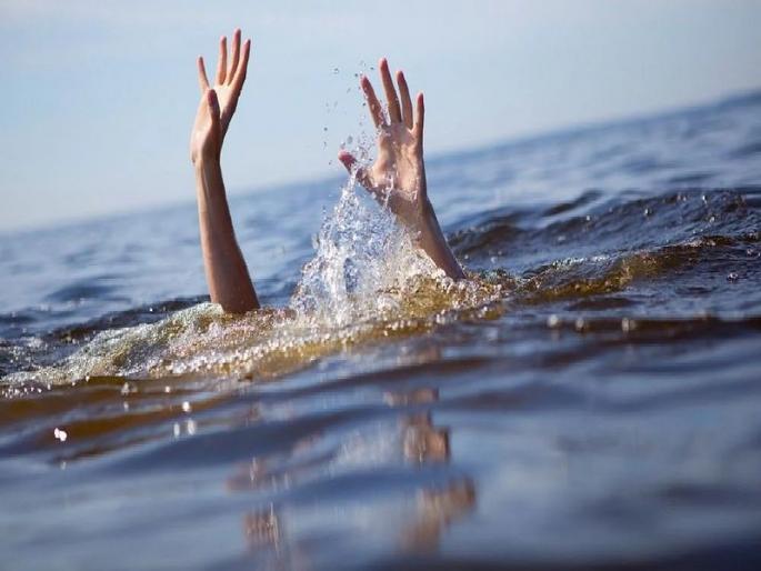 A youth practicing sailing drowned in the Godavari near Niphad in Nashik | नाशिकच्या निफाडजवळ नौकानयनाचा सराव करणारा युवक गोदावरीत बुडाला A youth practicing sailing drowned in the Godavari near Niphad in Nashik | नाशिकच्या निफाडजवळ नौकानयनाचा सराव करणारा युवक गोदावरीत बुडाला