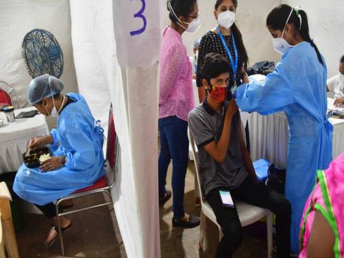 Vaccination of 14 crore people in 12 crore in Maharashtra | १२ कोटींच्या राज्यात १४ कोटी जणांचे लसीकरण Vaccination of 14 crore people in 12 crore in Maharashtra | १२ कोटींच्या राज्यात १४ कोटी जणांचे लसीकरण