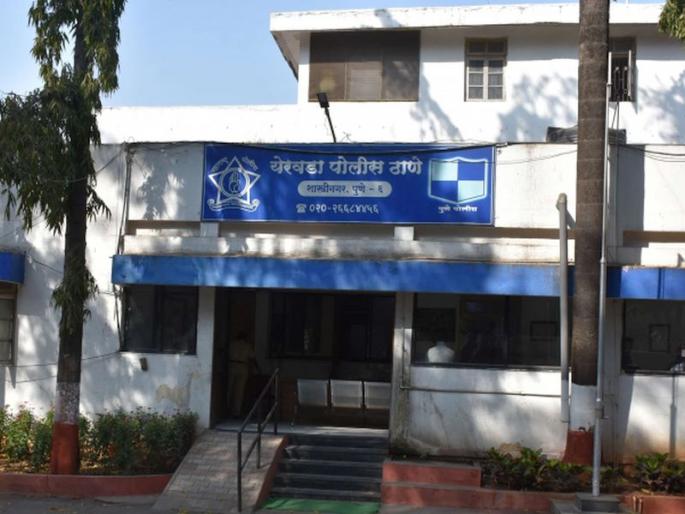 He sold his own daughter to beg; Shocking incident in Pune | भीक मागण्यासाठी चक्क आपल्याच मुलीला विकले; पुण्यातील धक्कादायक प्रकार He sold his own daughter to beg; Shocking incident in Pune | भीक मागण्यासाठी चक्क आपल्याच मुलीला विकले; पुण्यातील धक्कादायक प्रकार