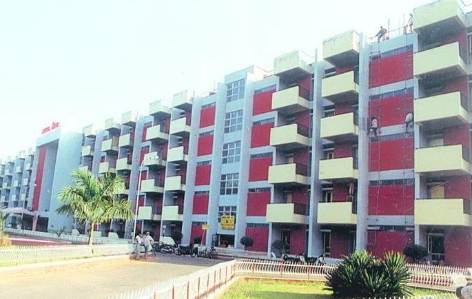 Patients in MLA Hostel Covid Care Center in trouble | आमदार निवास कोविड केअर सेंटरमधील रुग्ण अडचणीत Patients in MLA Hostel Covid Care Center in trouble | आमदार निवास कोविड केअर सेंटरमधील रुग्ण अडचणीत