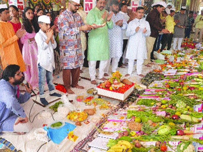 In the smart cities, the Diwali enthusiasm, the social commitment made by the city dwellers | स्मार्ट सिटींमध्ये दिवाळी उत्साहात, शहरवासीयांनी घडविले सामाजिक बांधिलकीचेही दर्शन In the smart cities, the Diwali enthusiasm, the social commitment made by the city dwellers | स्मार्ट सिटींमध्ये दिवाळी उत्साहात, शहरवासीयांनी घडविले सामाजिक बांधिलकीचेही दर्शन