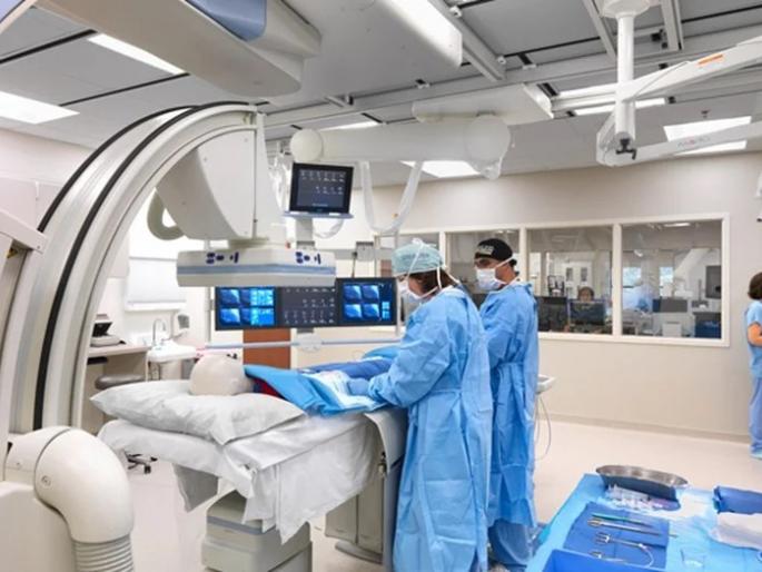 Today's headline - Selfishness of private hospitals, cover this 'irresponsibility'! | आजचा अग्रलेख - खासगी रुग्णालयांचा स्वार्थ, 'ही' बेजबाबदारी आवरा!