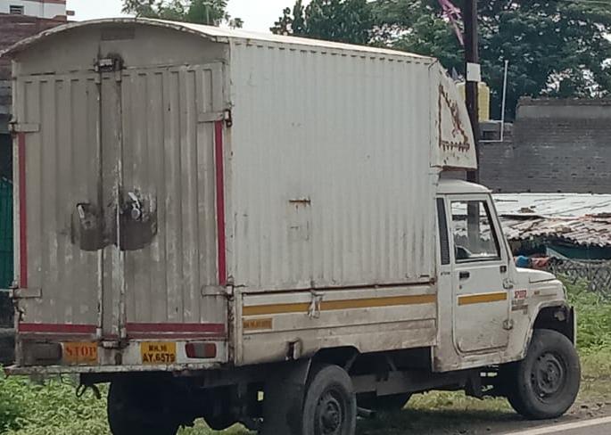 A cargo vehicle collided with a two-wheeler; 1 killed | मालवाहू वाहनाची दुचाकीला धडक; १ ठार A cargo vehicle collided with a two-wheeler; 1 killed | मालवाहू वाहनाची दुचाकीला धडक; १ ठार