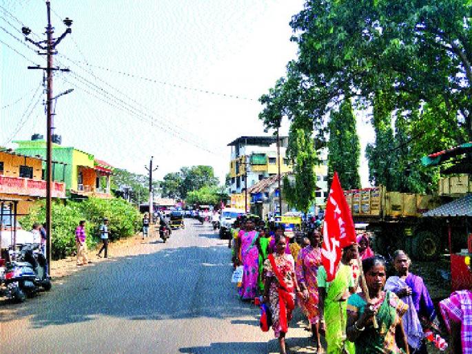 The protest against the river addiction, the meeting of the Additional District Collectorate | नदी जोडो विरोधात धडक मोर्चा, अप्पर जिल्हाधिकारी कार्यालयाला घेराव  The protest against the river addiction, the meeting of the Additional District Collectorate | नदी जोडो विरोधात धडक मोर्चा, अप्पर जिल्हाधिकारी कार्यालयाला घेराव