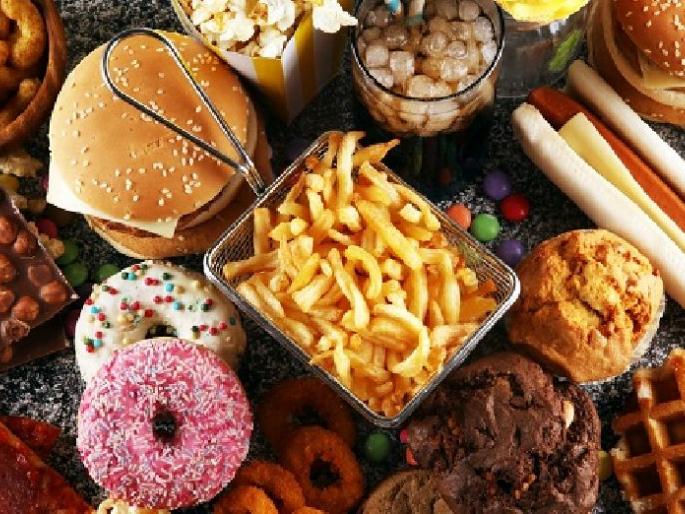 Eating junk food can reduce calcium from body | सावधान; अति जंकफूड खात असाल तर कॅल्शिअम होऊ शकते कमी