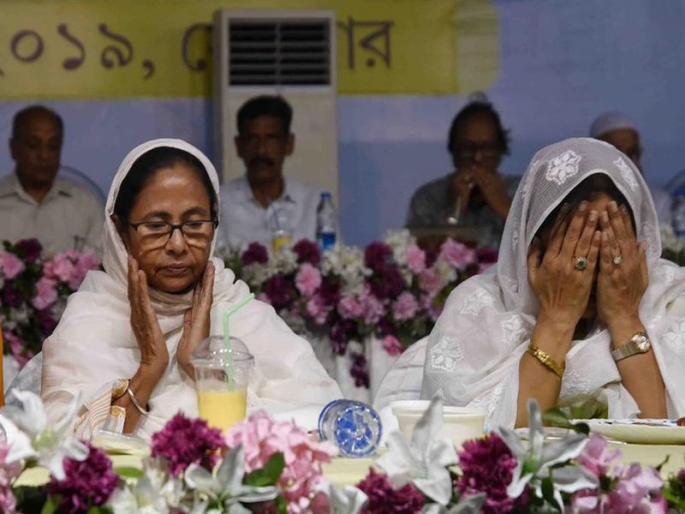 Happy greetings from Mamata Banerjee on ramadan Eid, Netizens said 'Jai Shriram' Dadi | ममता बॅनर्जींकडून ईदच्या शुभेच्छा, नेटीझन्स म्हणाले 'जय श्रीराम' दीदी Happy greetings from Mamata Banerjee on ramadan Eid, Netizens said 'Jai Shriram' Dadi | ममता बॅनर्जींकडून ईदच्या शुभेच्छा, नेटीझन्स म्हणाले 'जय श्रीराम' दीदी