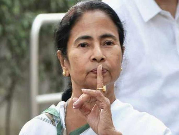Mamata Banerjee's refuse to call PM Modi 'Storm' in Bengal after foni | पंतप्रधान मोदींचा कॉल घेण्यास ममता बॅनर्जींचा नकार, प. बंगालमध्ये राजकीय 'वादळ' Mamata Banerjee's refuse to call PM Modi 'Storm' in Bengal after foni | पंतप्रधान मोदींचा कॉल घेण्यास ममता बॅनर्जींचा नकार, प. बंगालमध्ये राजकीय 'वादळ'