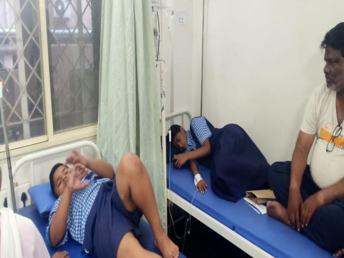 30 students poisoned by sandwiches at DY Patil School in Pimpri; Serious attention of Education Department | पिंपरीतील डी. वाय. पाटील शाळेत ३० विद्यार्थ्यांना सँडविचमधून विषबाधा; शिक्षण विभागाची गंभीर दखल 30 students poisoned by sandwiches at DY Patil School in Pimpri; Serious attention of Education Department | पिंपरीतील डी. वाय. पाटील शाळेत ३० विद्यार्थ्यांना सँडविचमधून विषबाधा; शिक्षण विभागाची गंभीर दखल