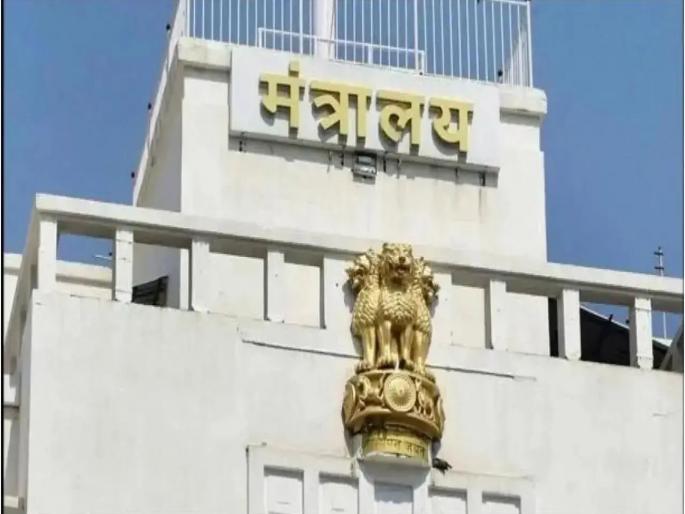 The displeasure of Eknath Shinde Sena ministers was reflected in the state cabinet meeting held on Tuesday | राज्य मंत्रिमंडळ बैठकीत नाराजीनाट्य अन् गुफ्तगू; १५ मिनिटे बंद दाराआड काय घडलं? The displeasure of Eknath Shinde Sena ministers was reflected in the state cabinet meeting held on Tuesday | राज्य मंत्रिमंडळ बैठकीत नाराजीनाट्य अन् गुफ्तगू; १५ मिनिटे बंद दाराआड काय घडलं?