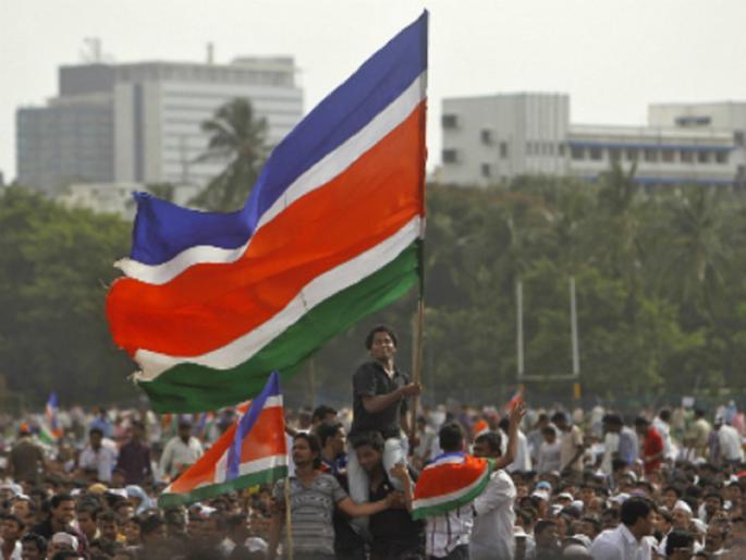 Maharashtra Election 2019 : MNS will run by Raj Thackeray magic and party building | Maharashtra Election 2019 : राज ठाकरेंच्या सभांचा करिष्मा आणि पक्षबांधणीवर धावणार मनसेचं इंजिन Maharashtra Election 2019 : MNS will run by Raj Thackeray magic and party building | Maharashtra Election 2019 : राज ठाकरेंच्या सभांचा करिष्मा आणि पक्षबांधणीवर धावणार मनसेचं इंजिन