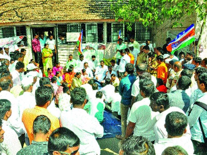 If you do not get the tanker, do you want to fly the airport? | टँकर मिळत नसेल तर विमानतळ खायचेय का? If you do not get the tanker, do you want to fly the airport? | टँकर मिळत नसेल तर विमानतळ खायचेय का?